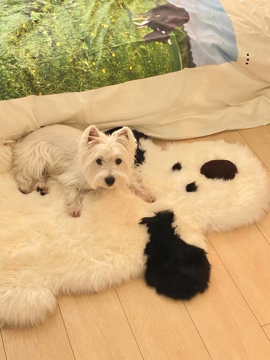 Faux Sheepskin Carpet, Dog Rug Non-Slip & Washable Mat for Living Room, Pet-Friendly Home