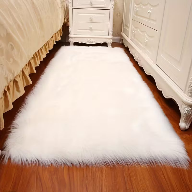 Cozy Home Decor Accent｜Soft Fleece Rug for Bedroom/Vanity/Study